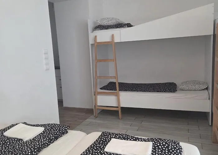 Augarten R *